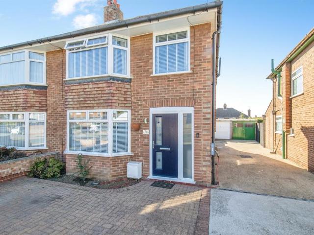 3 bedroom semi detached house for sale