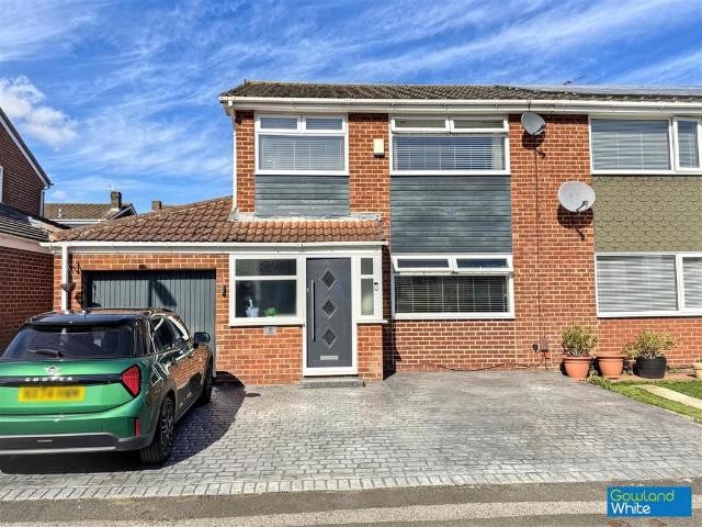 3 bedroom semi detached house for sale