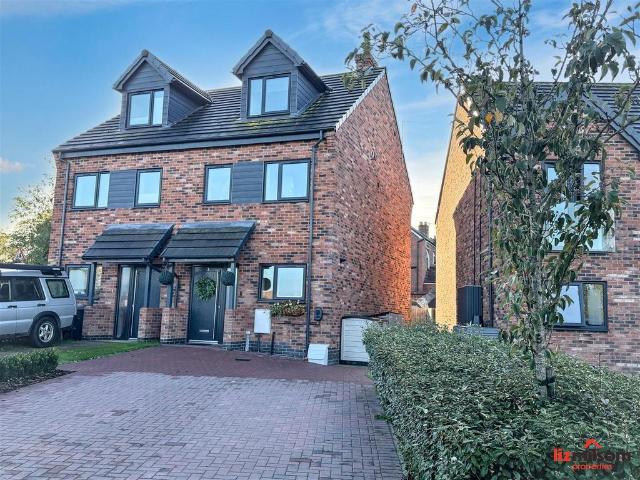 3 bedroom semi detached house for sale