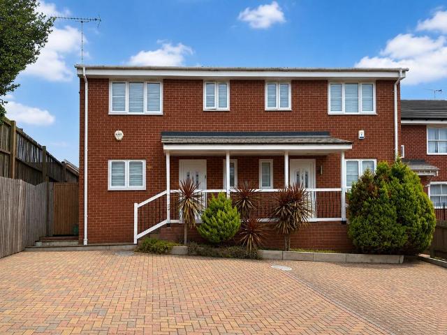 3 bedroom semi detached house for sale