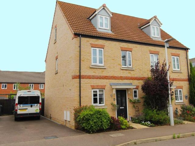 3 bedroom semi detached house for sale