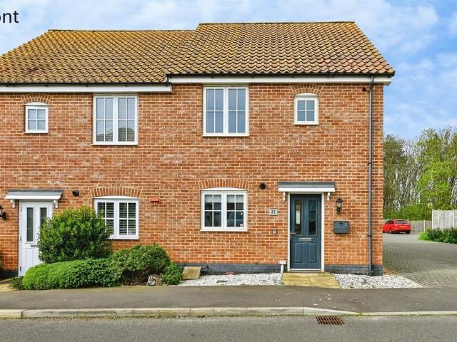 3 bedroom semi detached house for sale