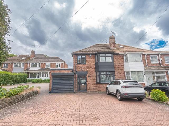 3 bedroom semi detached house for sale