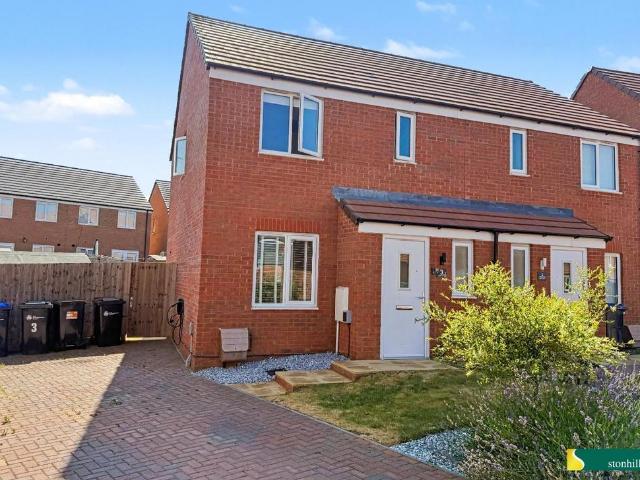 3 bedroom semi detached house for sale