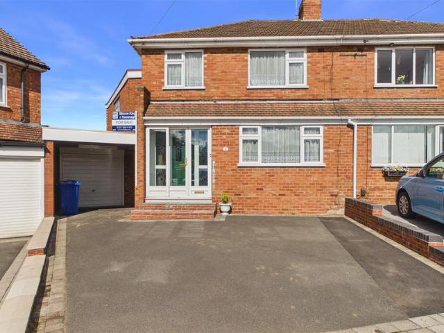 3 bedroom semi detached house for sale