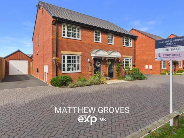 3 bedroom semi detached house for sale