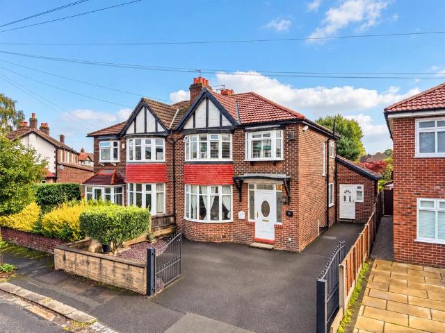 3 bedroom semi detached house for sale