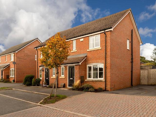 3 bedroom semi detached house for sale