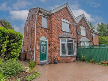 3 bedroom semi detached house for sale
