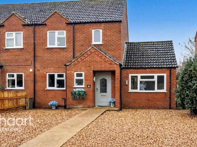 3 bedroom semi detached house for sale