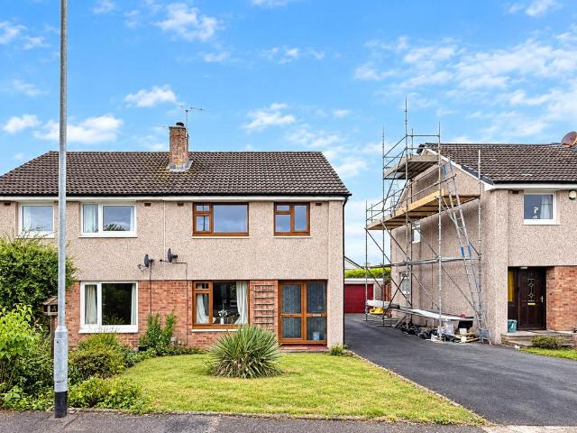 3 bedroom semi detached house for sale
