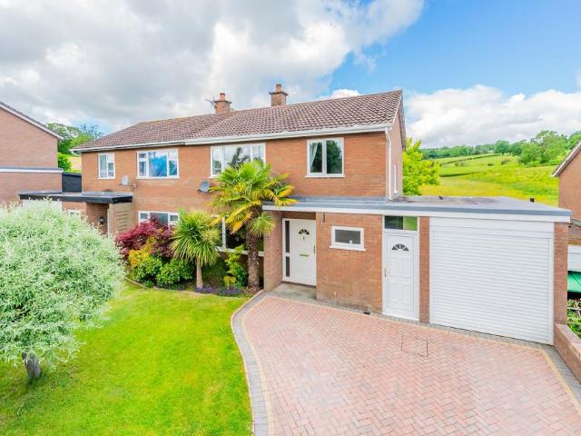 3 bedroom semi detached house for sale