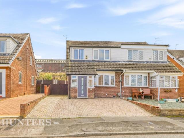 3 bedroom semi detached house for sale