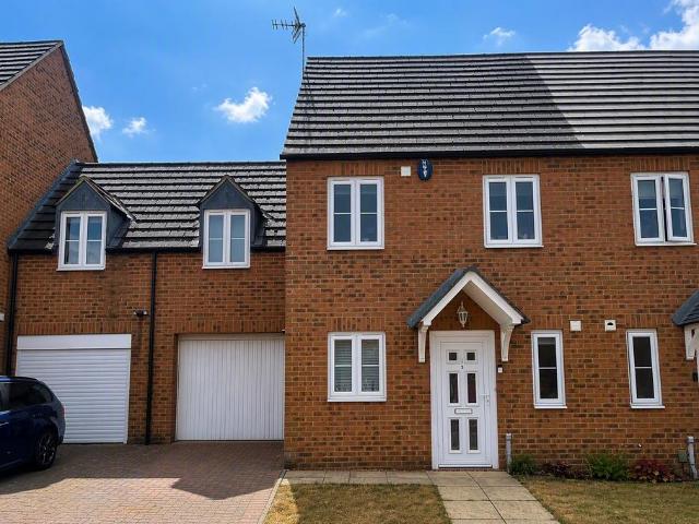 3 bedroom semi detached house for sale