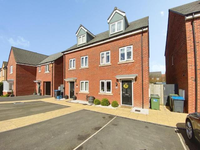 3 bedroom semi detached house for sale