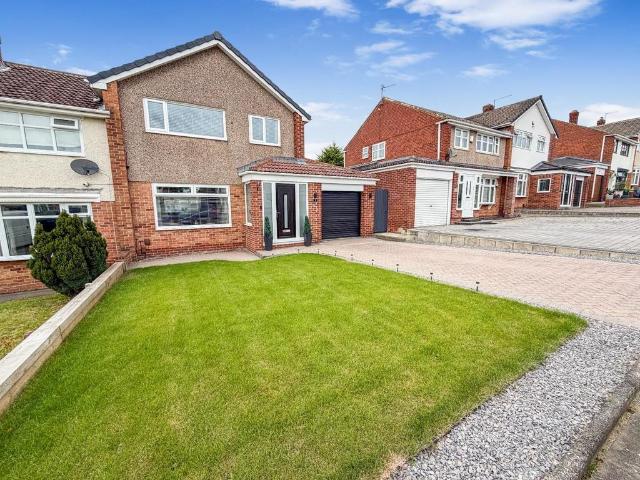 3 bedroom semi detached house for sale