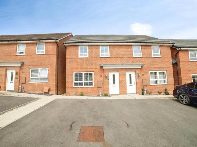 3 bedroom semi detached house for sale