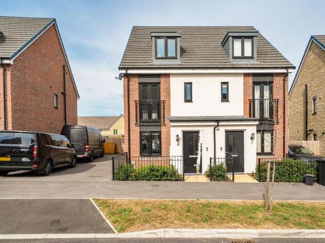 3 bedroom semi detached house for sale