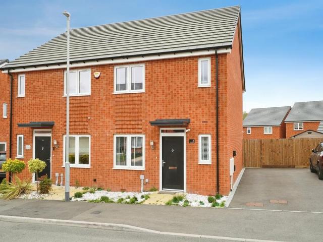 3 bedroom semi detached house for sale