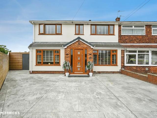 3 bedroom semi detached house for sale