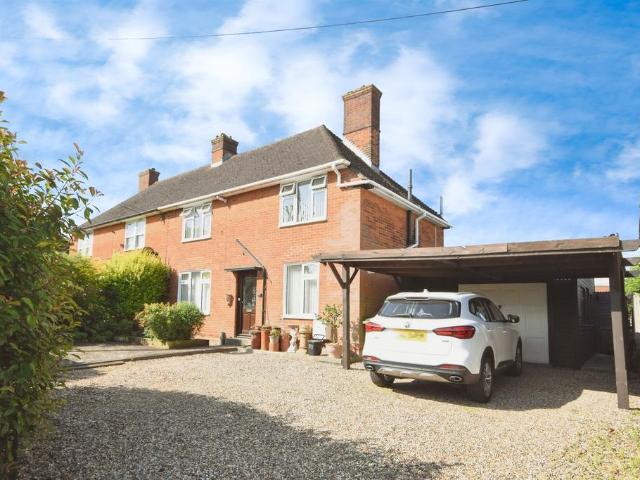 3 bedroom semi detached house for sale