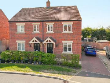 3 bedroom semi detached house for sale