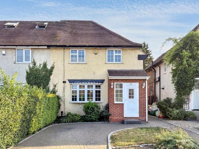 3 bedroom semi detached house for sale