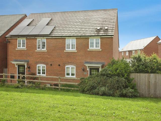 3 bedroom semi detached house for sale