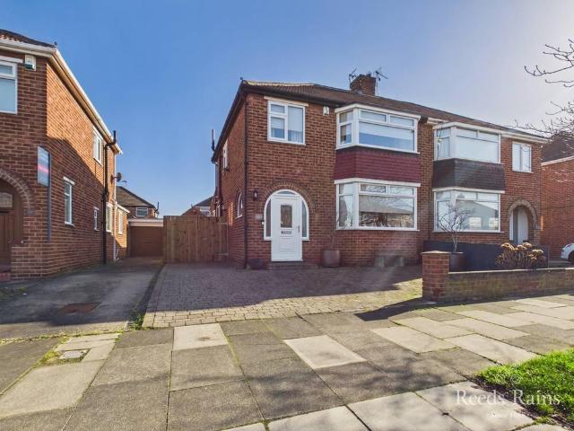 3 bedroom semi detached house for sale