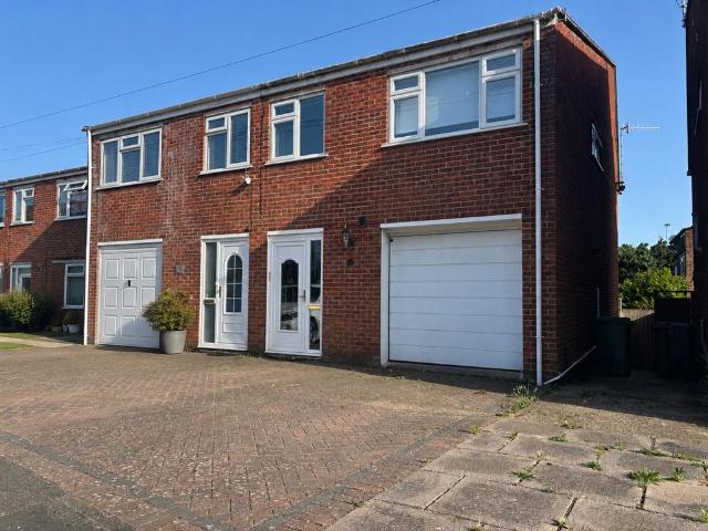 3 bedroom semi detached house for sale
