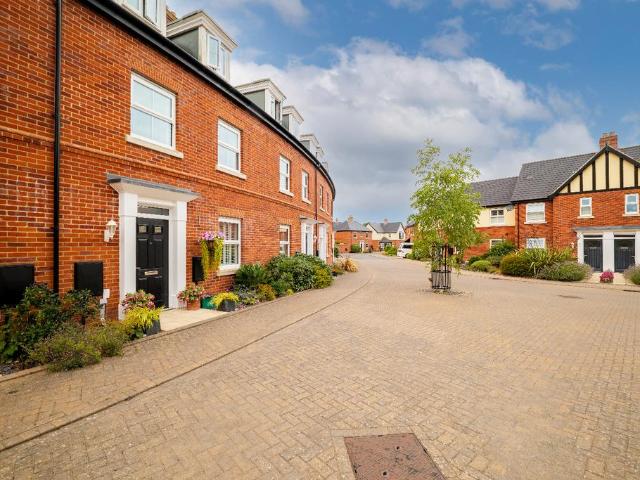 3 bedroom townhouse for sale