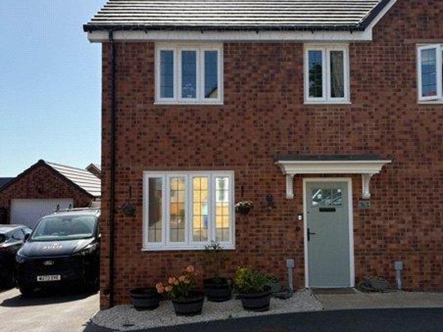 3 bedroom semi detached house for sale