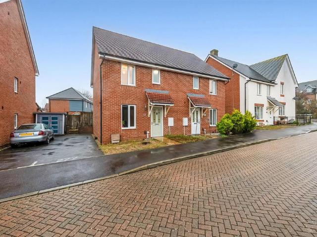 3 bedroom semi detached house for sale