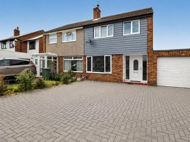 3 bedroom semi detached house for sale