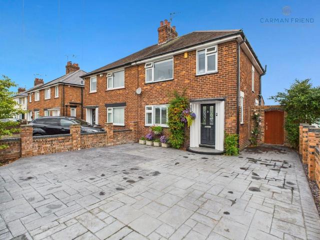 3 bedroom semi detached house for sale