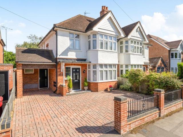 3 bedroom semi detached house for sale