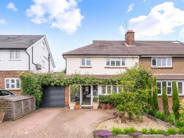 3 bedroom semi detached house for sale