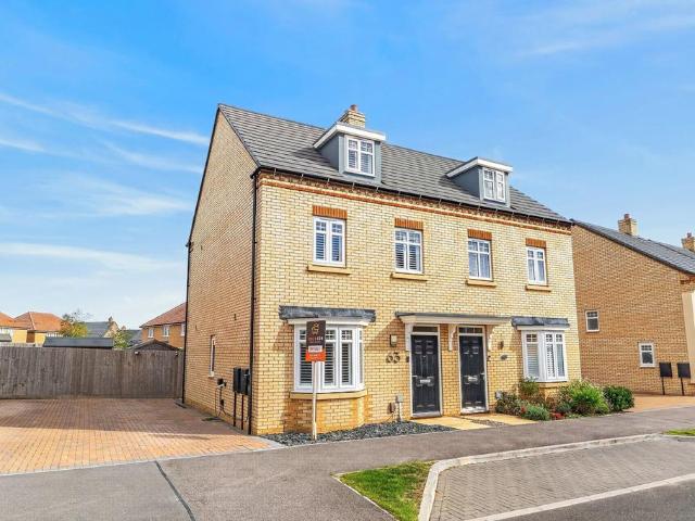 3 bedroom semi detached house for sale