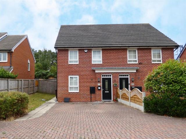 3 bedroom semi detached house for sale