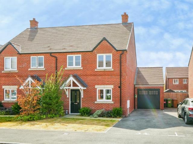 3 bedroom semi detached house for sale