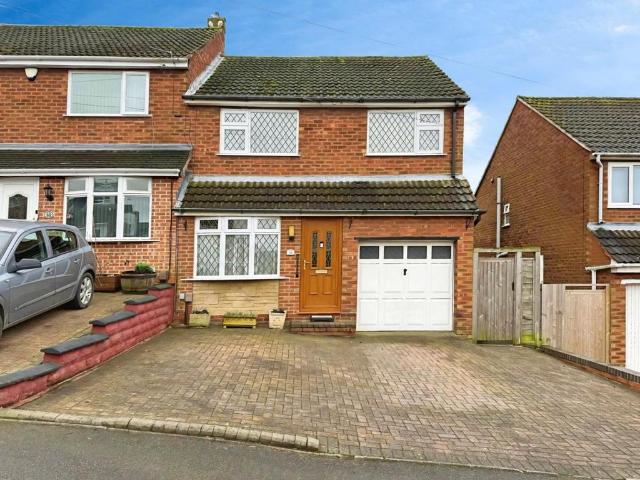 3 bedroom semi detached house for sale