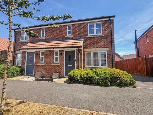 3 bedroom semi detached house for sale