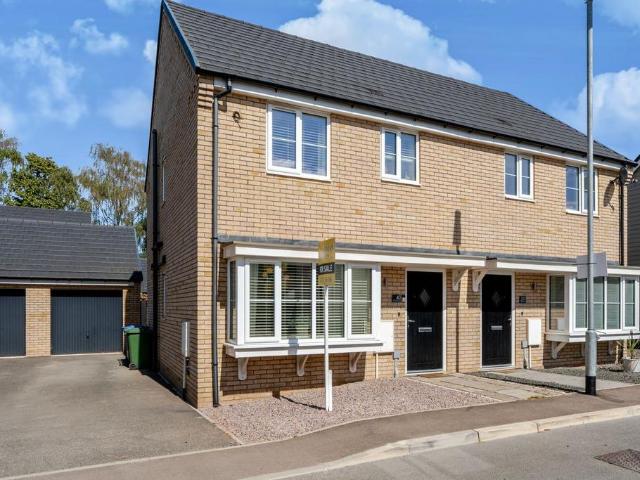 3 bedroom semi detached house for sale