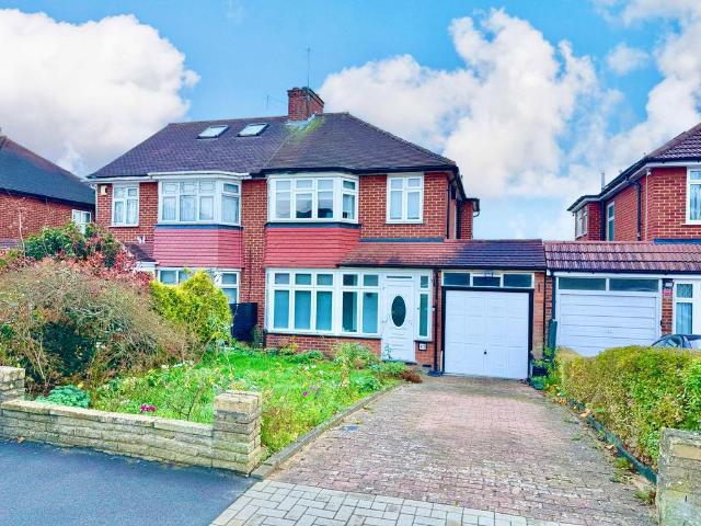 3 bedroom semi detached house for sale