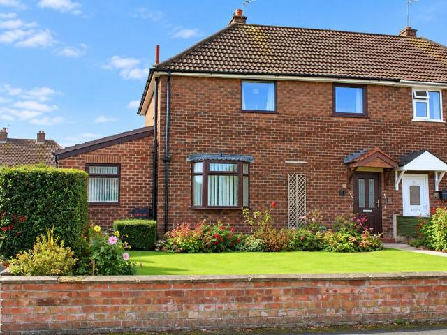 3 bedroom semi detached house for sale
