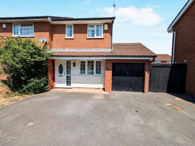 3 bedroom semi detached house for sale