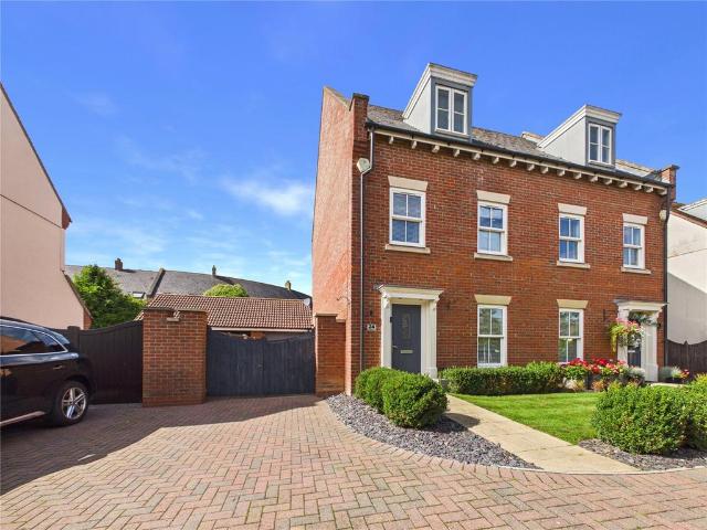 3 bedroom semi detached house for sale
