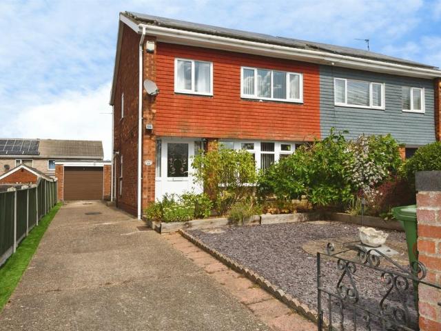 3 bedroom semi detached house for sale