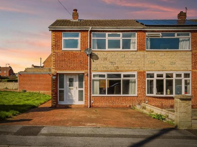 3 bedroom semi detached house for sale