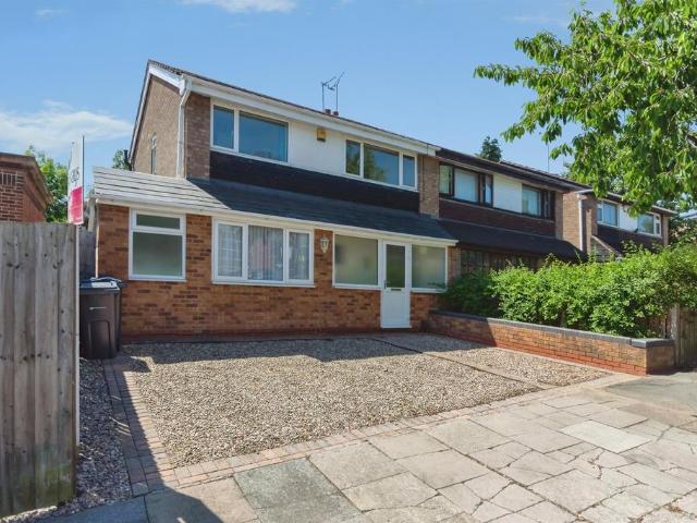 3 bedroom semi detached house for sale
